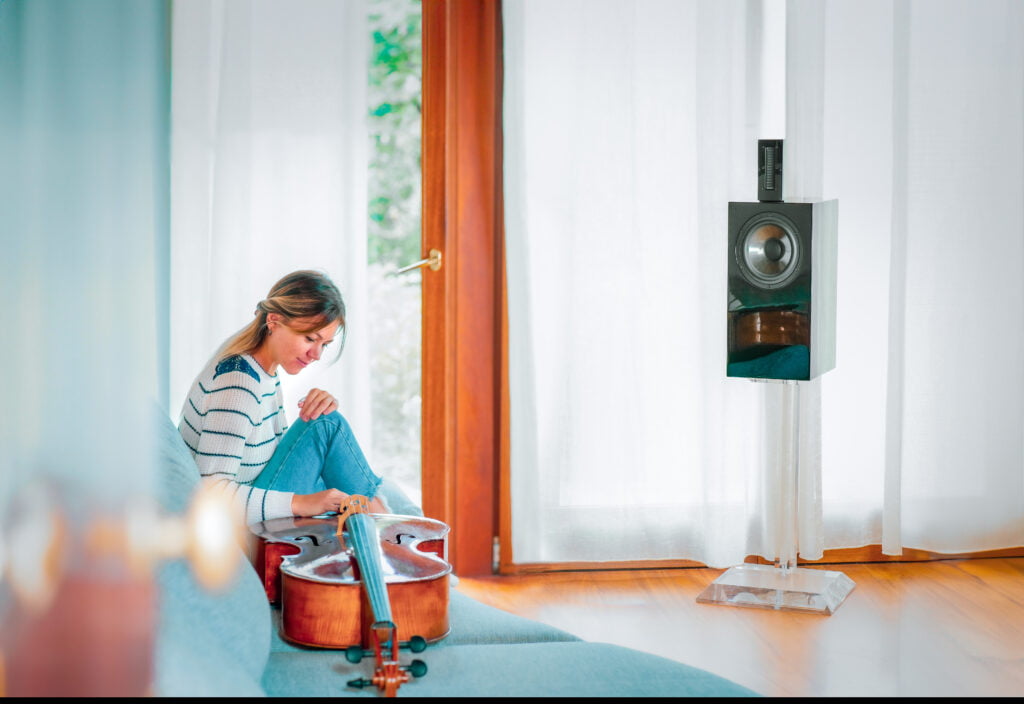 Chiara Speaker in the apartment